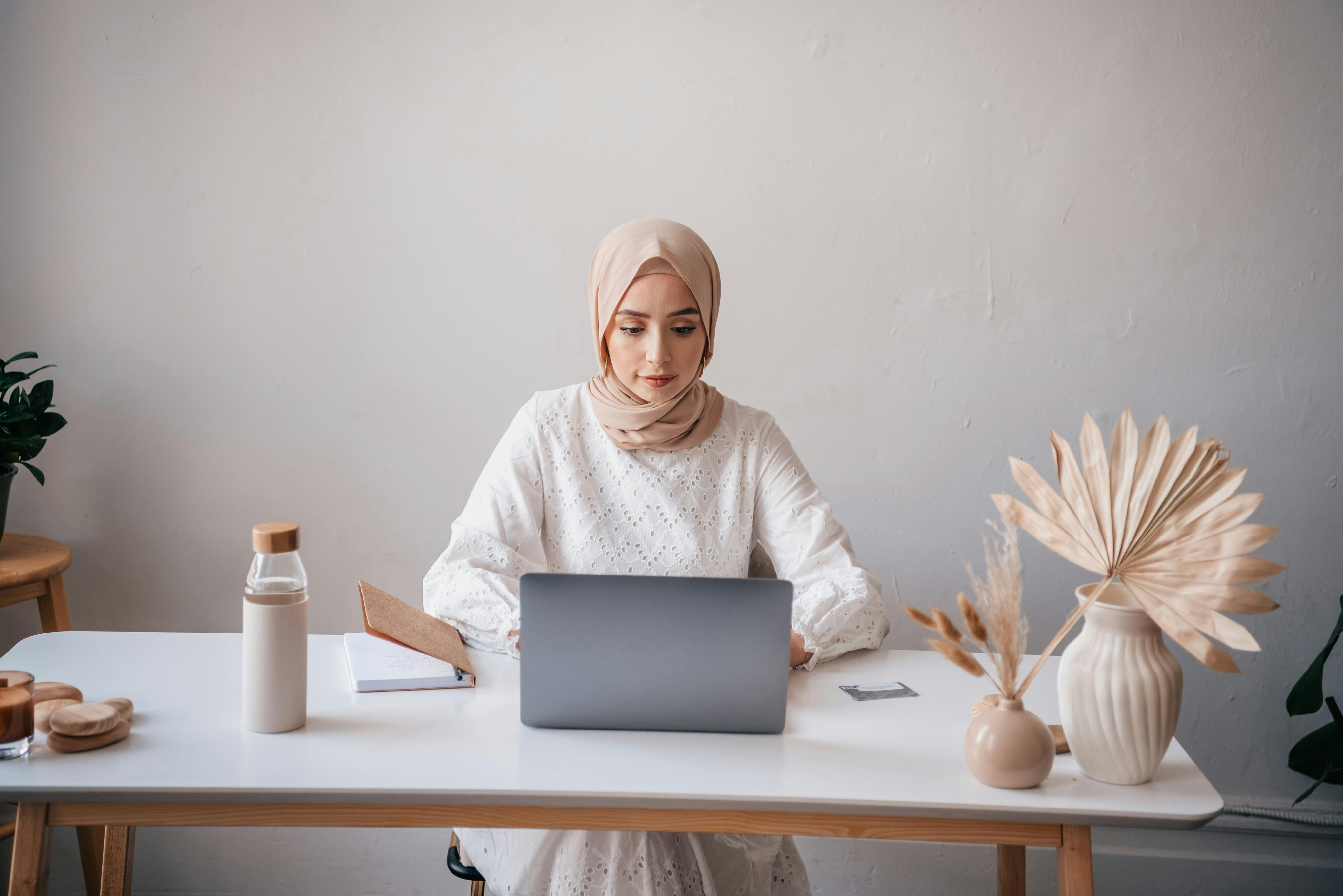 Lady in front of her laptop 